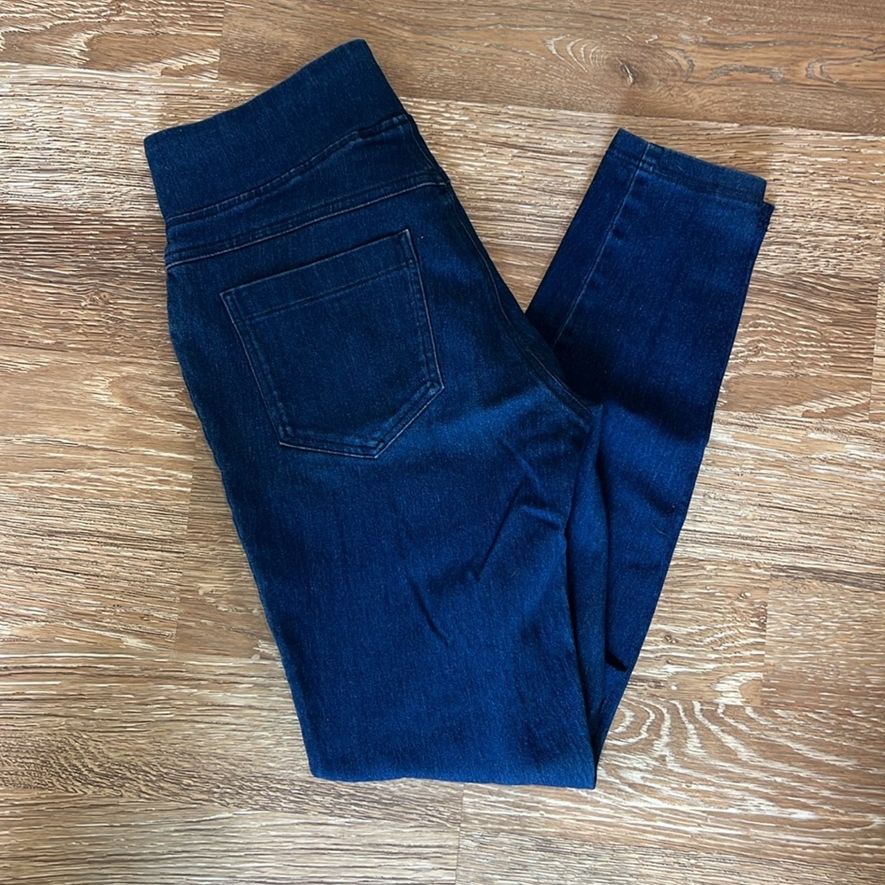 Hue jeggings NWOT medium wash women’s medium